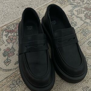 NWOT Platform Loafers